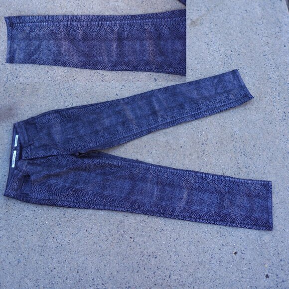 Jones NY Snakeskin Jeans Size 6 Mid-Rise Straight Leg Black Gray Stretch - Picture 12 of 13